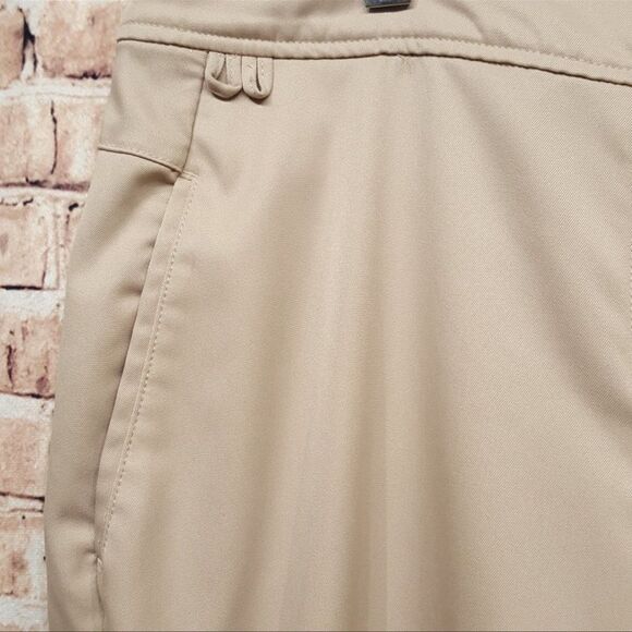 Izod XFG Cool FX Capris - Picture 7 of 8